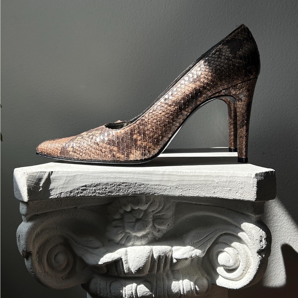 Vintage Italian Leather Snakeskin Pumps Pointed Toe Animal Print 8.5